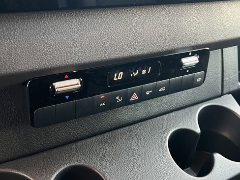 New 2025 Mercedes-Benz Sprinter 2500 image 30