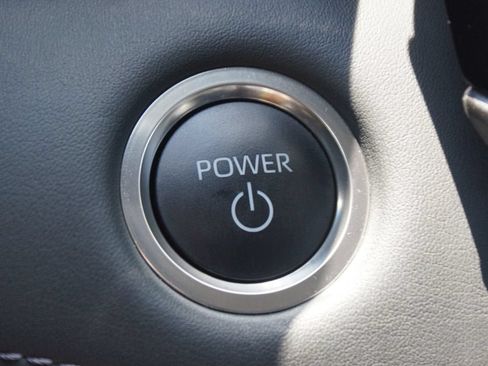 Certified 2026 Toyota Highlander XLE AWD/4WD image 9