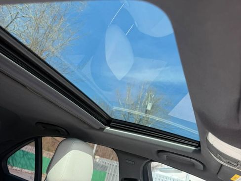 Used 2013 Mercedes-Benz C 250 C 250 Luxury Sedan 4D image 18