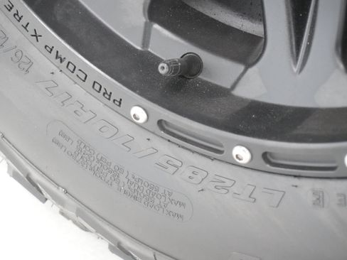 Used 2018 Jeep Wrangler Unlimited Sport S image 26