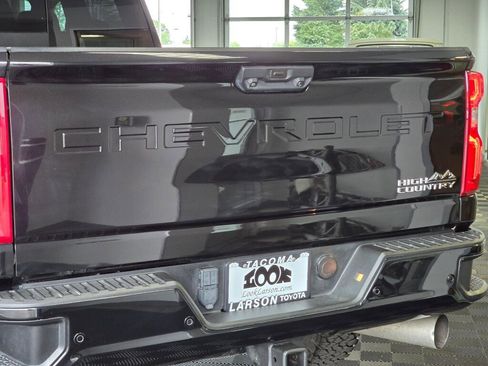 Used 2022 Chevrolet Silverado 3500 High Country w/ Z71 Off-Road Package AWD/4WD image 13