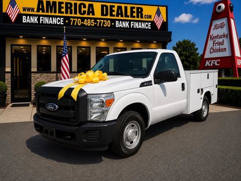 Used 2014 Ford E-350 and Econoline 350 Super Duty w/ Insulation Package RWD image 12