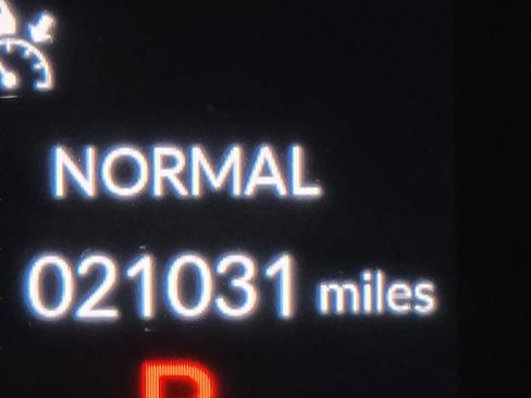 Used 2022 Honda Civic Sport image 3