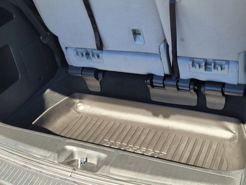 Certified 2024 Honda Odyssey EX image 18