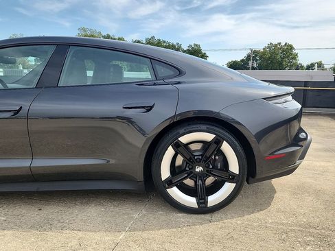 Certified 2025 Porsche Taycan image 7