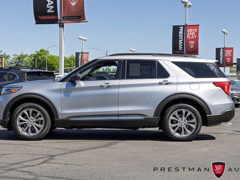 Used 2022 Ford Explorer XLT w/ Equipment Group 202A AWD/4WD image 14