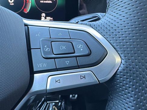 New 2026 Volkswagen Tiguan SE R-Line image 18