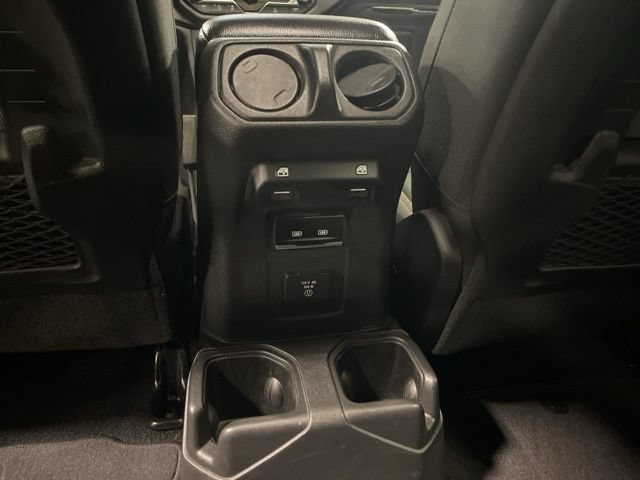 Used 2023 Jeep Wrangler Unlimited Rubicon w/ Cold Weather Group AWD/4WD image 35