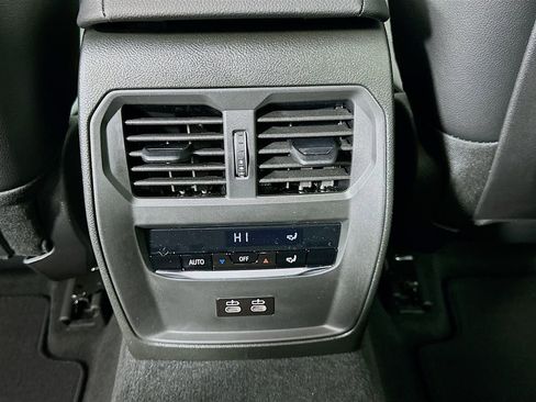 New 2026 BMW 330i Sedan w/ M Sport Package image 18