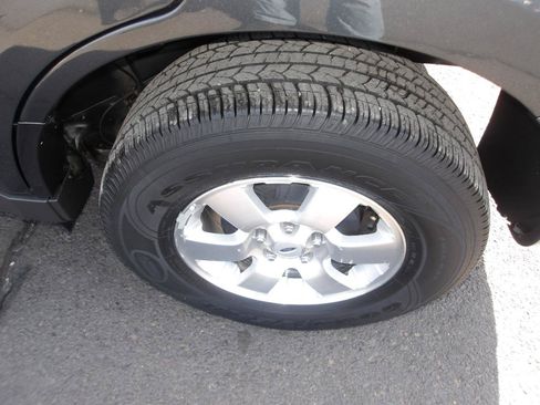 Used 2010 Ford Escape 4WD Hybrid image 24