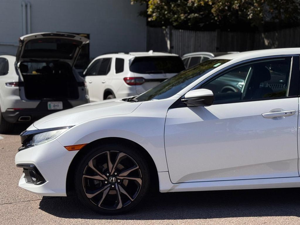 Used 2019 Honda Civic Sport image 10