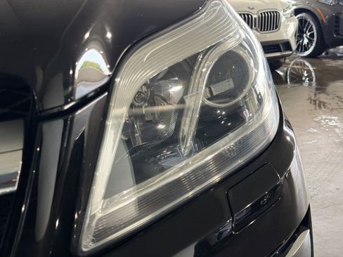 Used 2015 Mercedes-Benz GL 450 4MATIC image 10