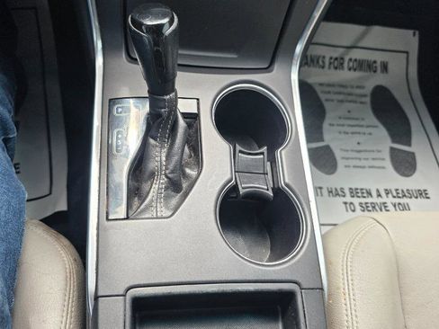 Used 2017 Toyota Camry SE image 16