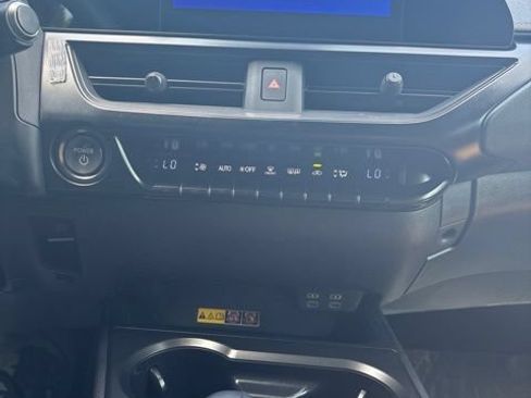 Used 2025 Lexus UX 300h FWD w/ Accessory Package (Z1) image 4