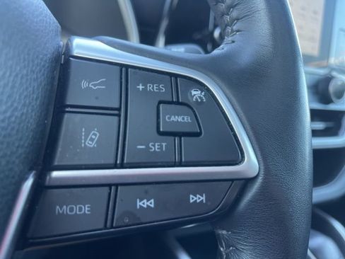 Used 2024 Toyota Highlander XLE image 16