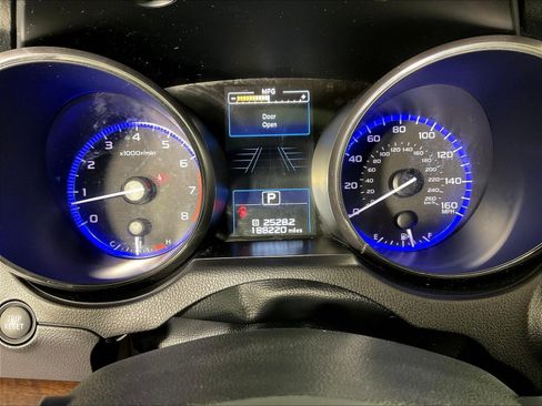 Used 2017 Subaru Outback 3.6R Limited AWD/4WD image 13
