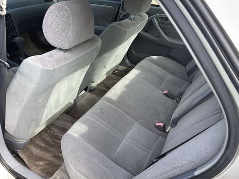 Used 2000 Toyota Camry CE FWD image 13