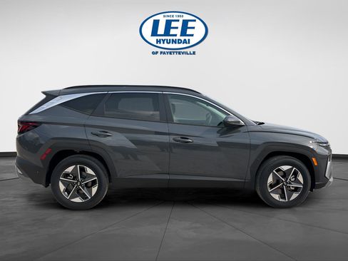 New 2026 Hyundai Tucson SEL FWD image 2