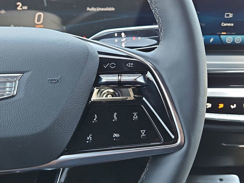 New 2024 Cadillac Lyriq Luxury RWD image 20