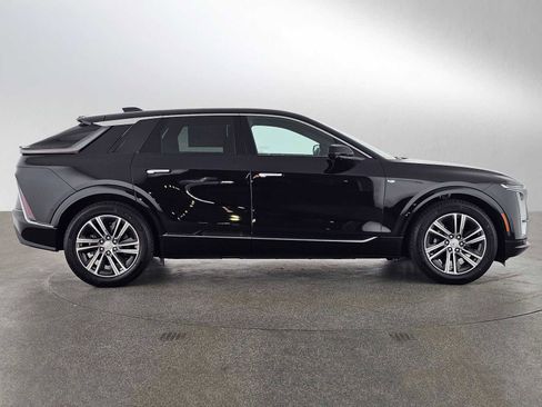 New 2026 Cadillac Lyriq Luxury RWD image 2