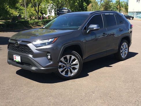 Used 2024 Toyota RAV4 XLE Premium w/ Weather Package AWD/4WD image 1