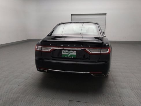 Used 2017 Lincoln Continental Select image 7