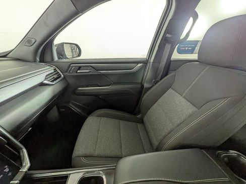 Certified 2025 GMC Acadia Elevation image 29