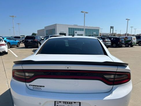 Used 2020 Dodge Charger SXT w/ Blacktop Package RWD image 5