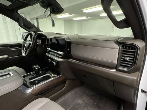 Certified 2022 GMC Sierra 1500 SLT w/ SLT Convenience Package image 29