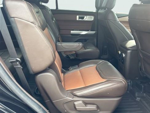 Used 2023 Ford Explorer King Ranch w/ Technology Package AWD/4WD image 13