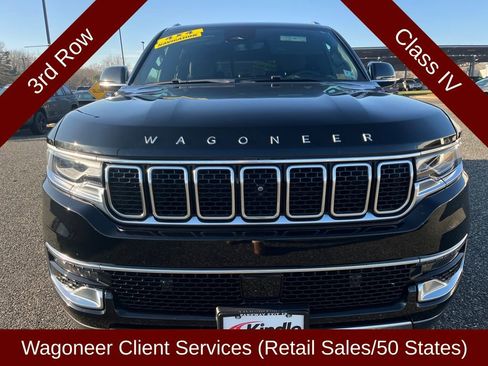 Used 2022 Jeep Wagoneer Series III w/ Convenience Group I image 2