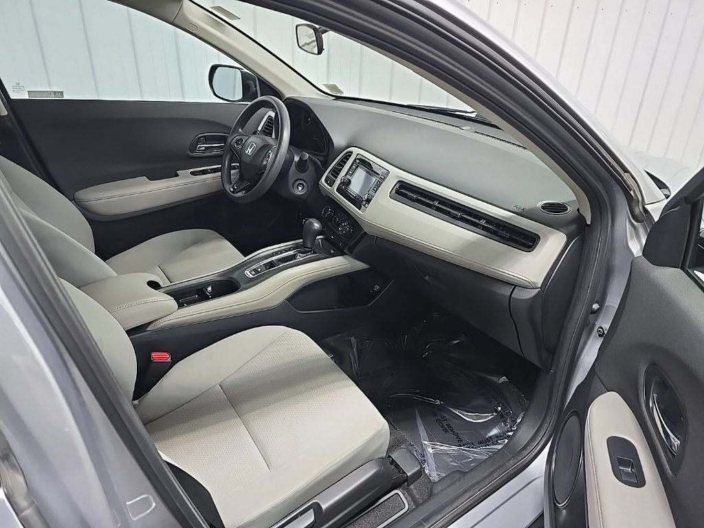 Used 2022 Honda HR-V LX image 15