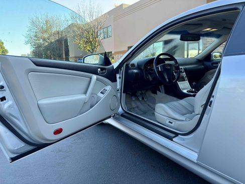 Used 2007 INFINITI G35 Coupe w/ Premium Pkg image 18