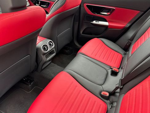 New 2026 Mercedes-Benz GLC 43 AMG 4MATIC image 21