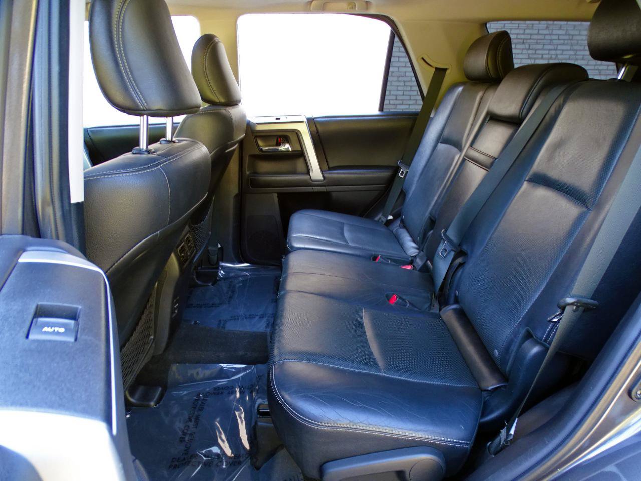 Used 2015 Toyota 4Runner Limited AWD/4WD image 33