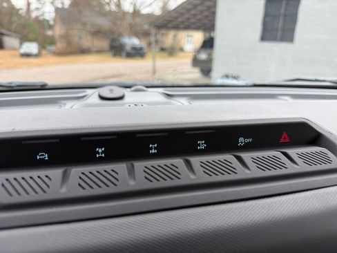 New 2025 Ford Bronco Badlands image 19