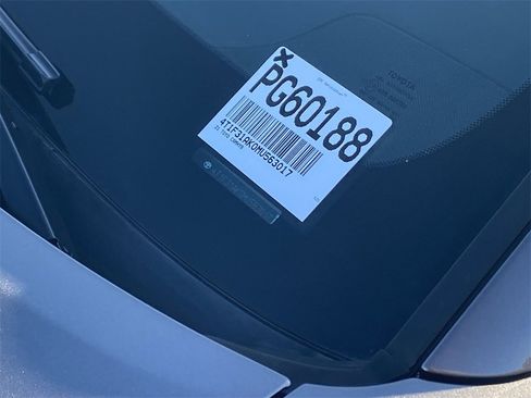 Used 2021 Toyota Camry XLE image 32