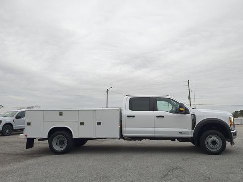 New 2026 Ford F450 XL w/ XL Chrome Package image 2