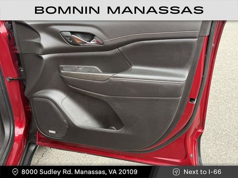 Used 2019 GMC Acadia SLT image 8