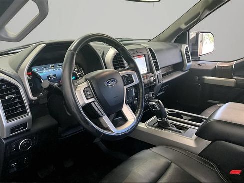 Used 2019 Ford F150 Lariat w/ Equipment Group 502A Luxury AWD/4WD image 16