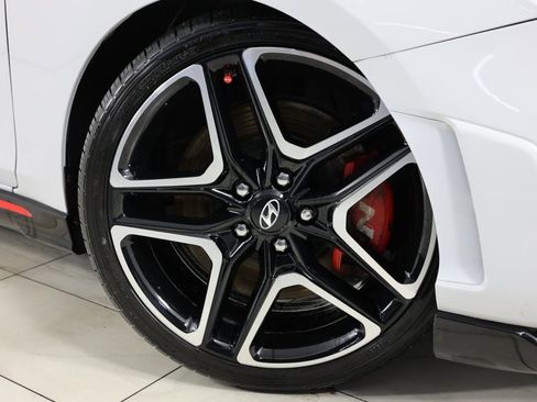 Used 2020 Hyundai Veloster N w/ Performance Package image 11