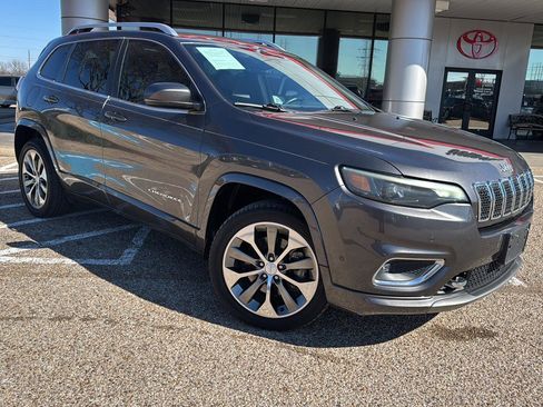 Used 2019 Jeep Cherokee Overland w/ Technology Group image 1