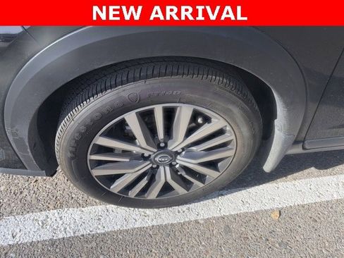 Certified 2024 Nissan Kicks SV image 7