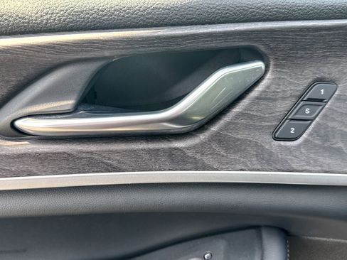 Used 2025 Jeep Grand Cherokee L Limited image 19