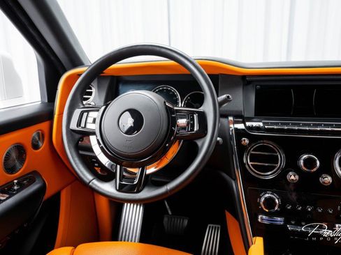 Used 2021 Rolls-Royce Cullinan image 39