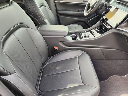 New 2026 Jeep Grand Cherokee L Limited AWD/4WD image 9