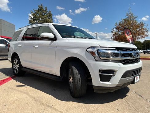 Used 2024 Ford Expedition Limited RWD image 4