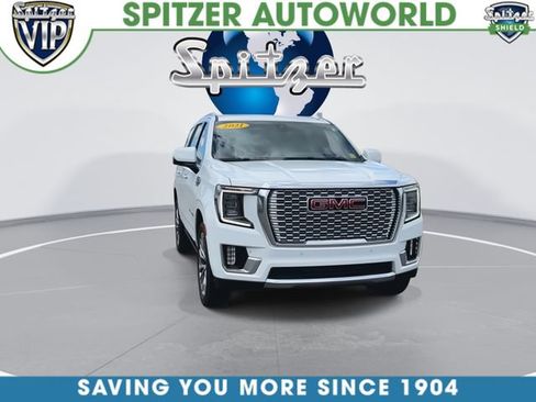 Used 2021 GMC Yukon Denali w/ Denali Premium Package RWD image 3