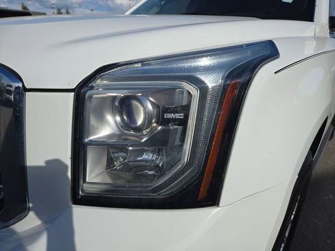 Used 2016 GMC Yukon SLT w/ Open Road Package AWD/4WD image 6