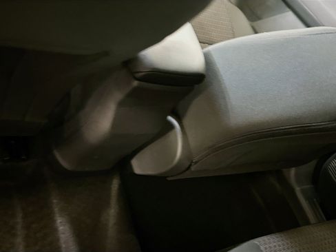 Used 2025 Nissan Kicks S image 27